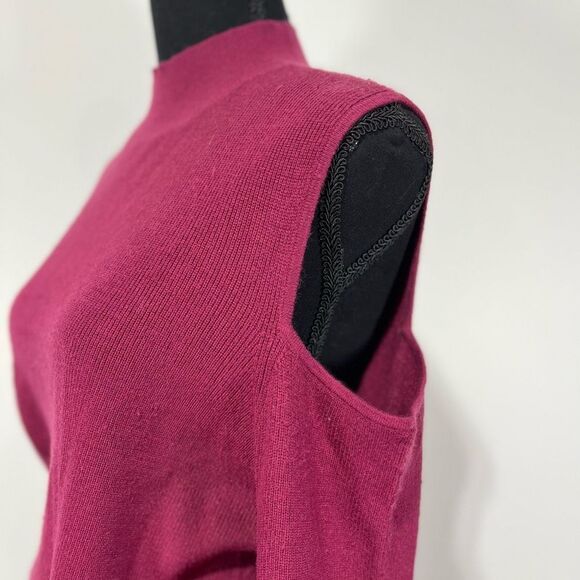 Chelsea28 Cold Shoulder Sweater Dress Women’s Size Large - Picture 7 of 16